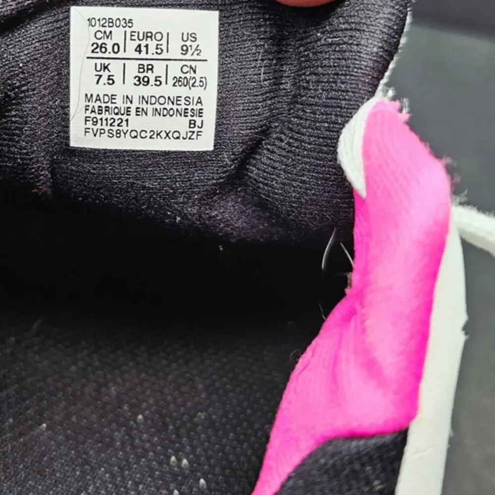 Asics Women 9.5 Comfy footwear